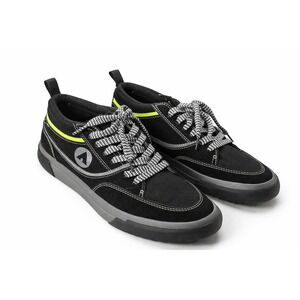 Airwalk Mens Skate Shoes Black Yellow Low Top Sneakers Size 8